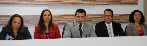 Defensor geral, Aldy Mello Filho, empossa Mari-Silva Maia no cargo de ouvidora geral da DPE