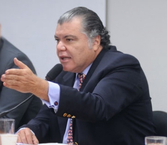 Irmão da governadora, Sarney Filho se mantém na liderança do partidoo.